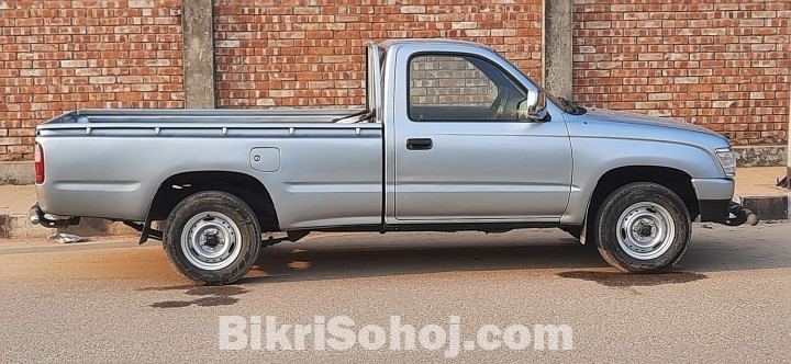 Toyota hilux pick-up van